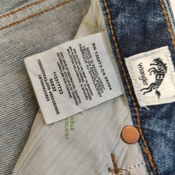 Wrangler High Rise Flare Jeans Womens 30x32 Blue 75th Anniversary Hemp Blend - Picture 13 of 15